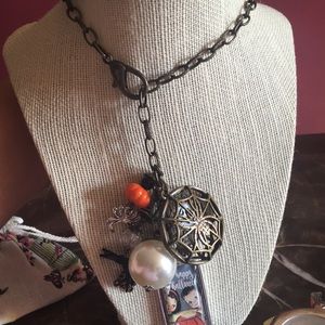 Plunder cob web necklace